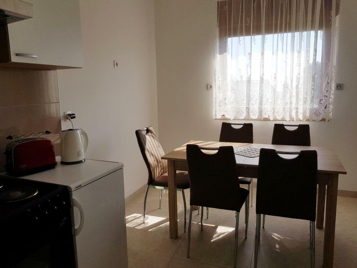 Apartmani Subasic Rubesi Buitenkant foto
